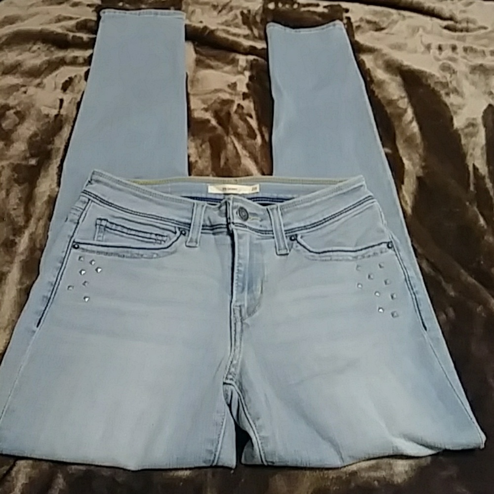 TONIGHT ONLY!! Nwot levi jeans